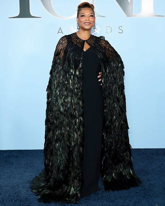Queen Latifah’s Feather Frenzy
