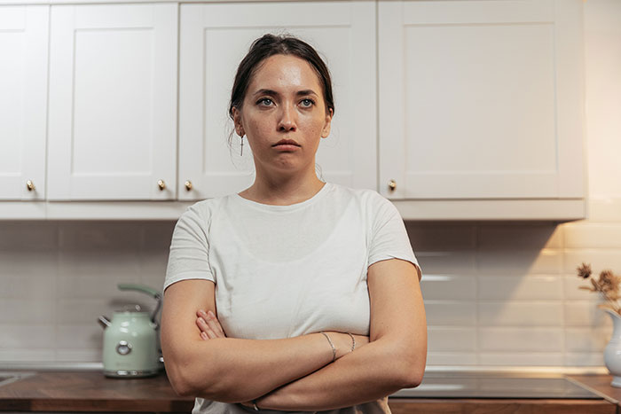 Wait, Men Actually Stop Women To Spill Their Life Stories?!