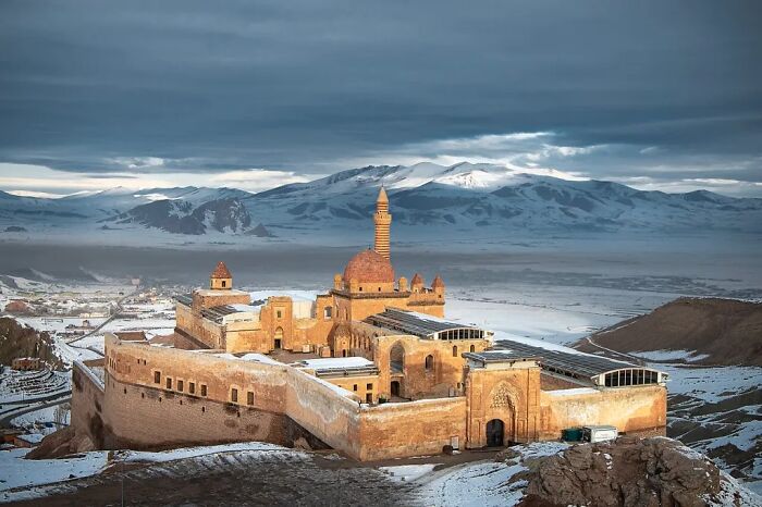Ishak Pasha Palace: The Long-Building Beauty
