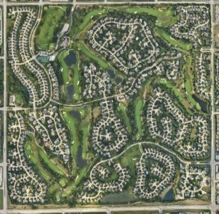 Worst Place to Live? Cul-De-Sac Inside a Golf Course