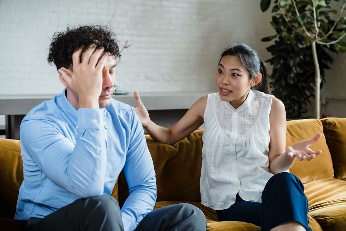 20+ Hilariously Savage One-Liners Women Drop When Guys Get Annoying
