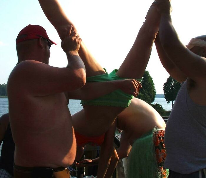 Oops! The Wildest Millennial 'Pick Me' Stories That'll Make You Cringe (In the Best Way)