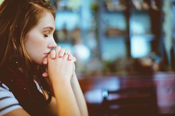 Oops! The Wildest Millennial 'Pick Me' Stories That'll Make You Cringe (In the Best Way)