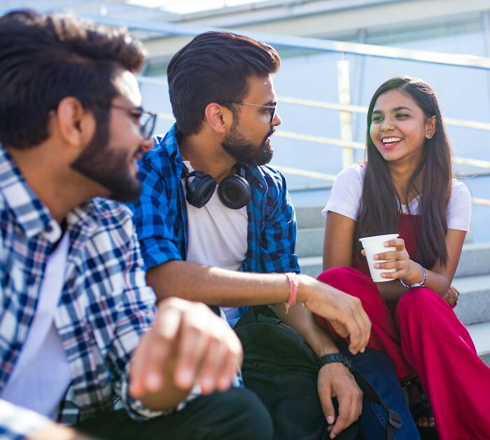 Oops! The Wildest Millennial 'Pick Me' Stories That'll Make You Cringe (In the Best Way)