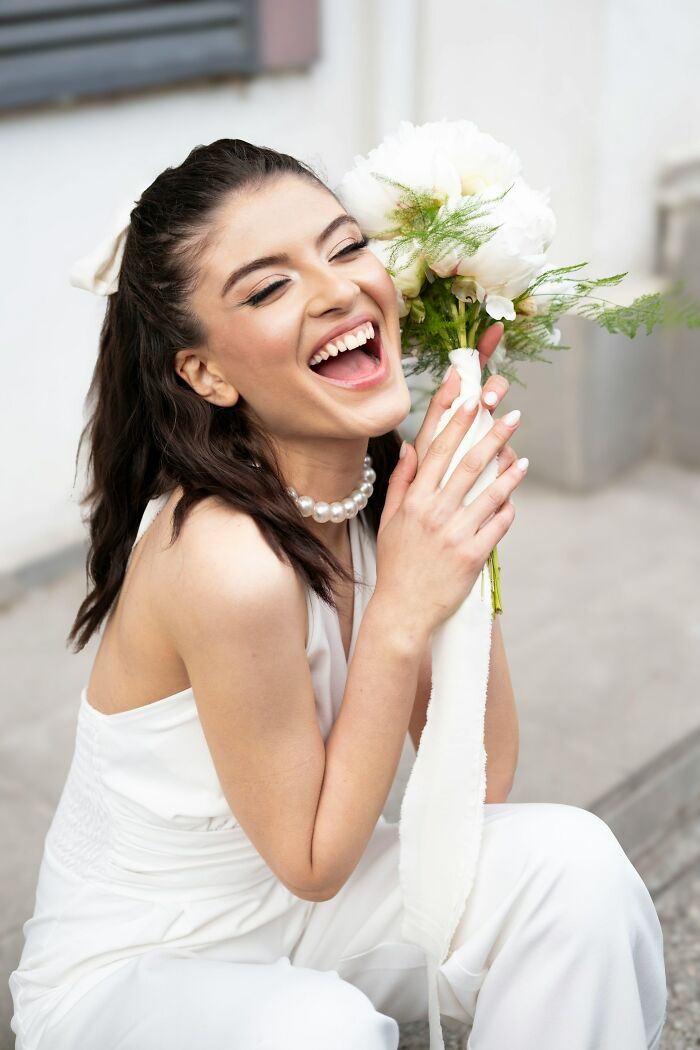 Bride Dumped 12 Bridesmaids and Faked A Marriage? What?!