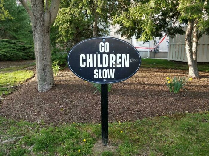These Hilariously Confused Signs Will Make You Go 'Wait, What?!'