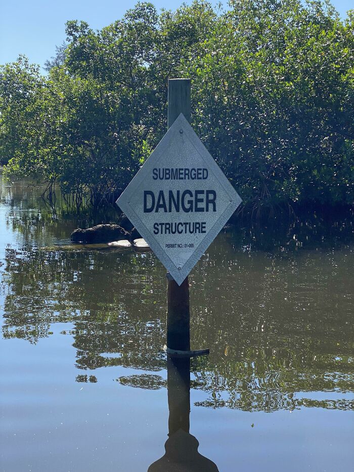 These Hilariously Confused Signs Will Make You Go 'Wait, What?!'