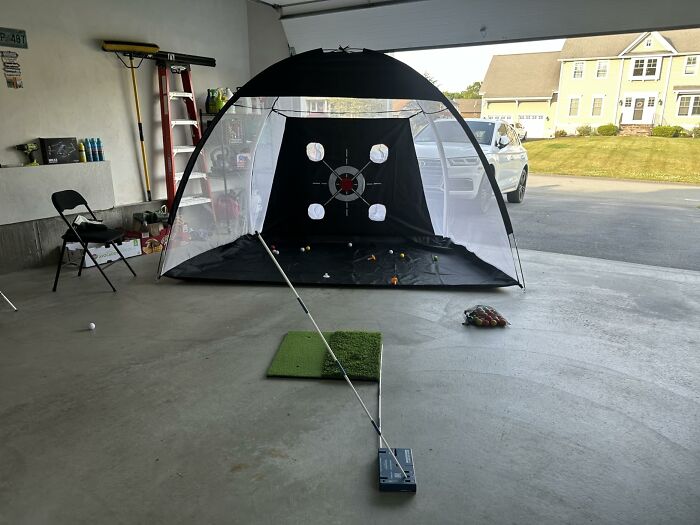 Backyard Pro? This Golf Net With Practice Mat Makes Dad’s Practice Official