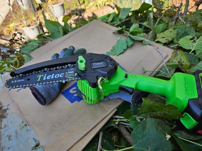 Mini Electric Chainsaw That Packs A Punch – Perfect For Dad’s Smaller Yard Jobs