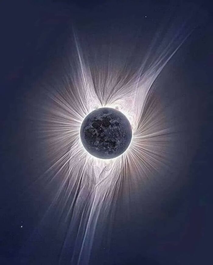 A High-Def Composite Shot Of A Solar Eclipse—Natures Own Light Trick