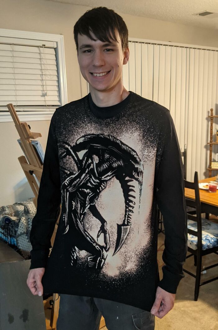 Bleach Painting On A Shirt? First Try And I'm Loving It!