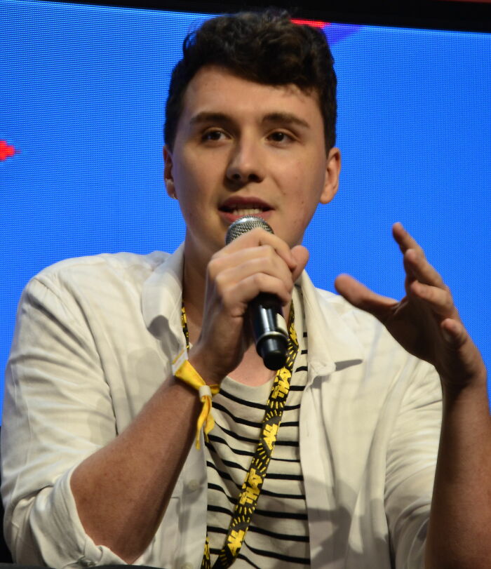 Daniel Howell, The Quirky YouTube Guy, 35