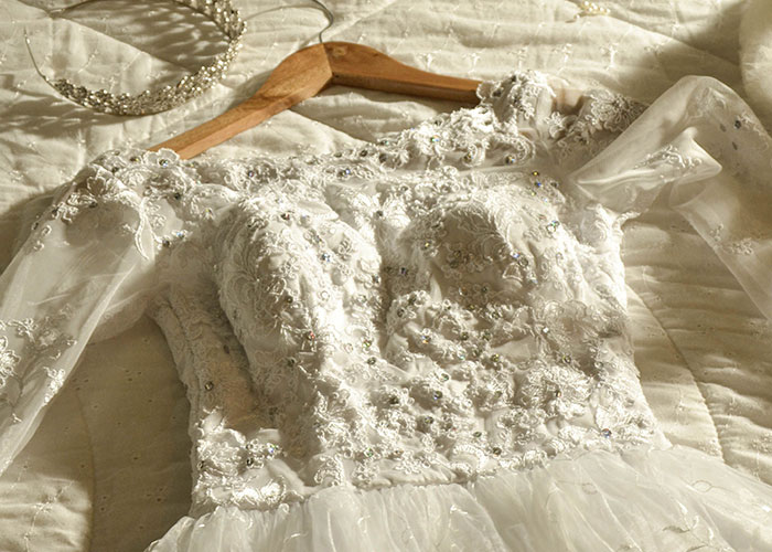 My Mom Destroyed My Nan’s Wedding Dress Because I Wanted To Wear It