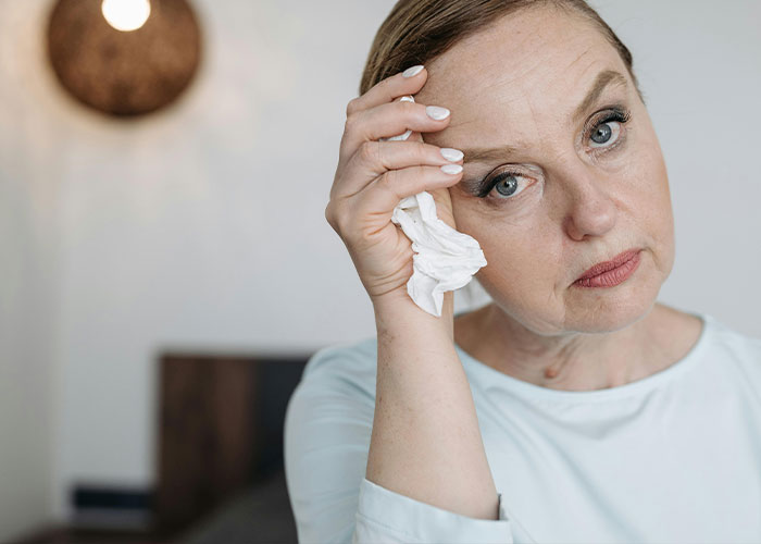 My JustNo Mom Wants Me To Wear A Dress For My Wedding, But I’m Trans