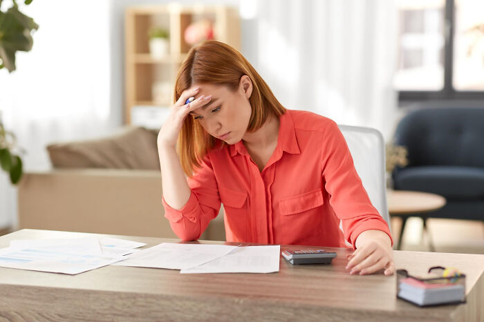 Weird Stuff Americans Call "Normal" That Actually Feels Like a Big Ol’ Scam