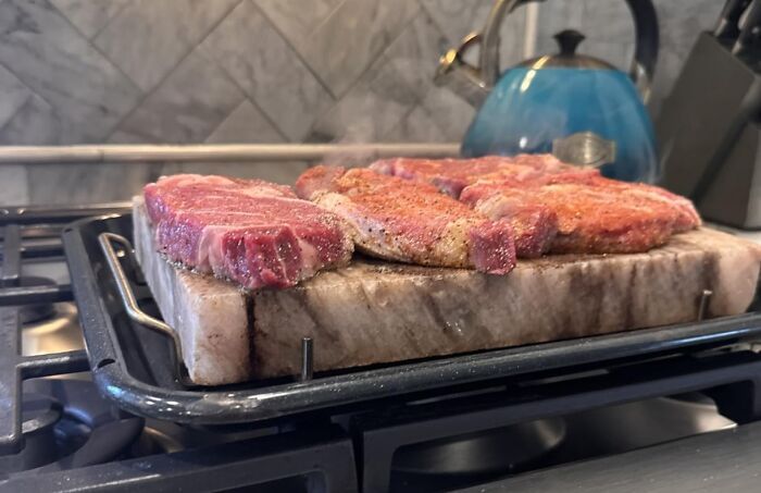 Grill Like A Pro With This Himalayan Salt Block—Instant Chef Vibes