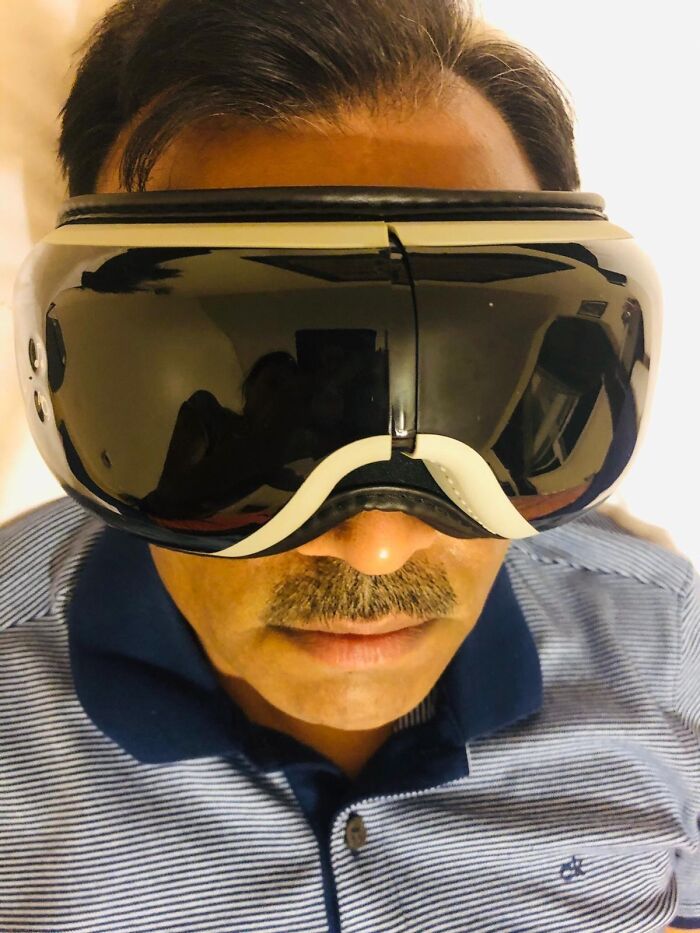 Give Dad This Eye Massager And Admit You Know His Face Needs A Break