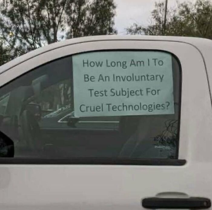 Wait, They Actually Posted These?! 40 Totally Bizarre Internet Pics