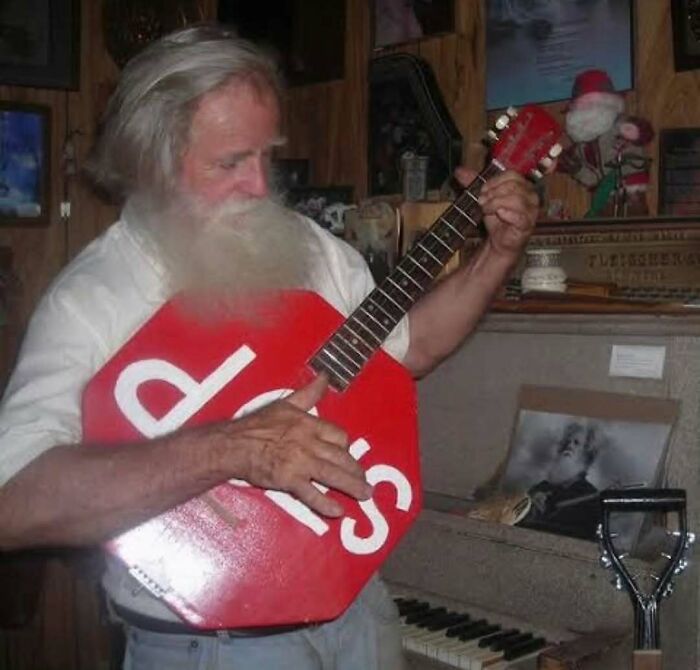 Wait, They Actually Posted These?! 40 Totally Bizarre Internet Pics