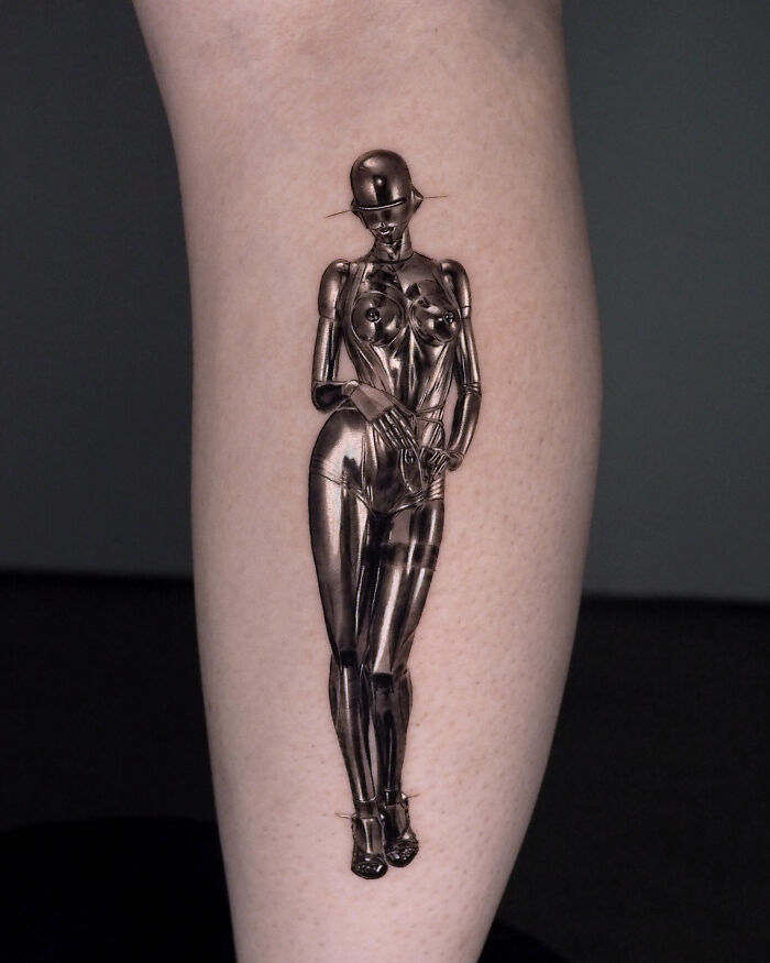 30 Chrome Tattoos That Look Like They’re From The Future (Seriously, Mind-Blowing!)