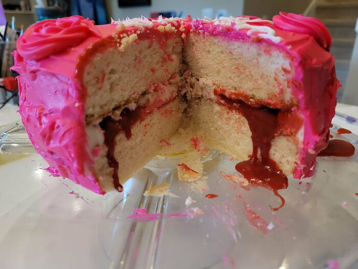 We Found 109 Bakers Who Took Dessert Decorating Way Too Seriously (And We’re Here For It)