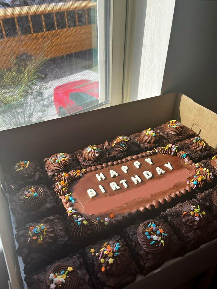 We Found 109 Bakers Who Took Dessert Decorating Way Too Seriously (And We’re Here For It)