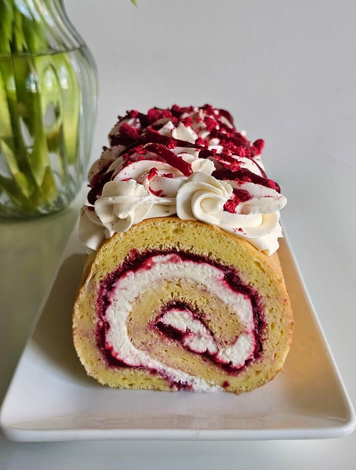 We Found 109 Bakers Who Took Dessert Decorating Way Too Seriously (And We’re Here For It)