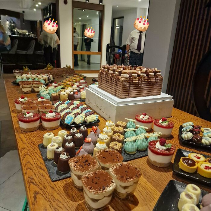 We Found 109 Bakers Who Took Dessert Decorating Way Too Seriously (And We’re Here For It)