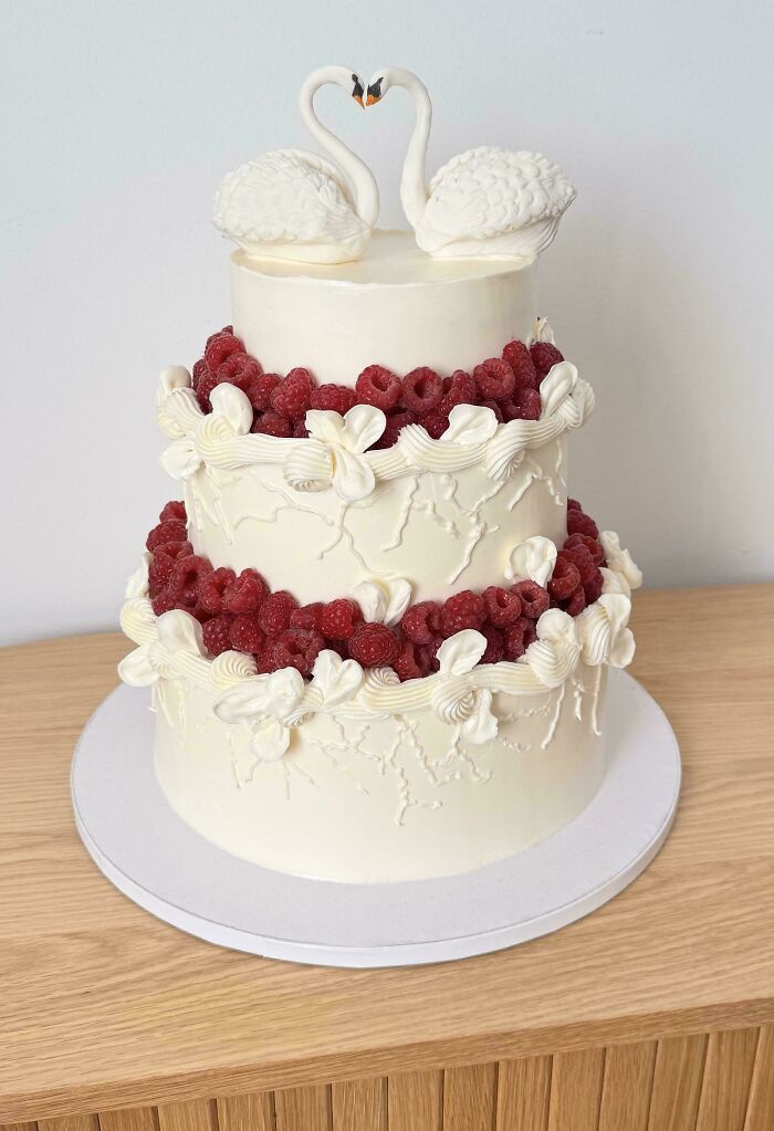 We Found 109 Bakers Who Took Dessert Decorating Way Too Seriously (And We’re Here For It)