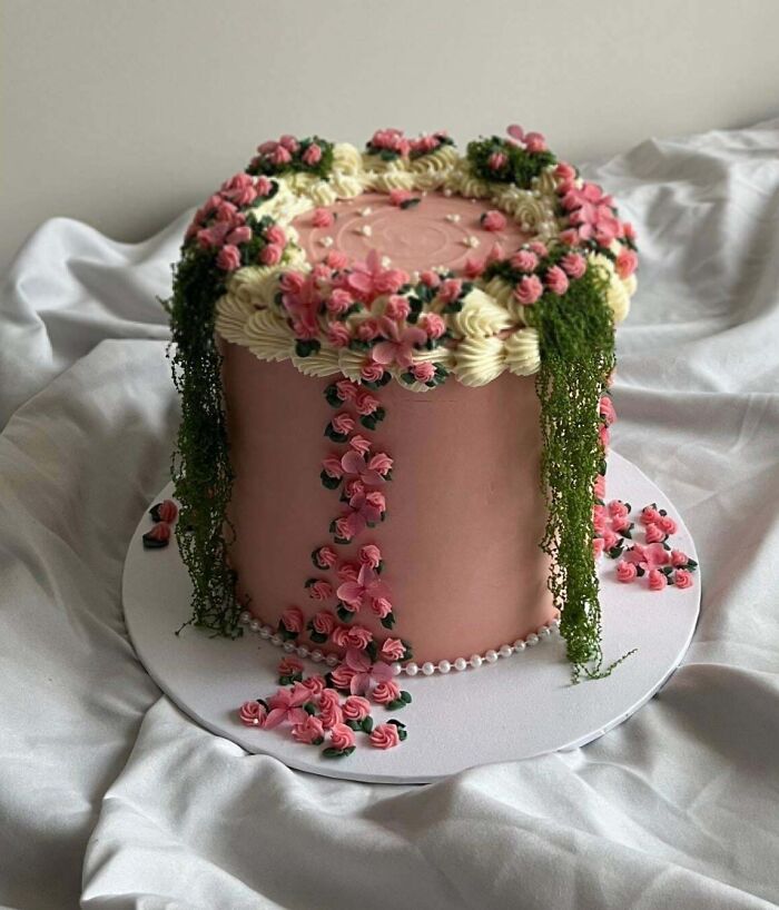 We Found 109 Bakers Who Took Dessert Decorating Way Too Seriously (And We’re Here For It)