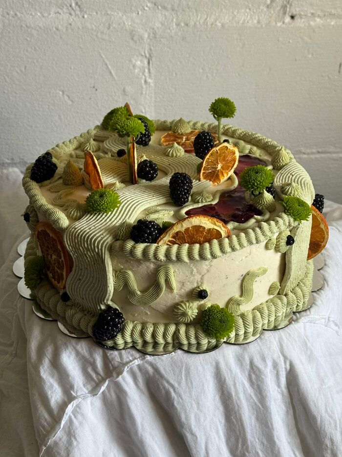 We Found 109 Bakers Who Took Dessert Decorating Way Too Seriously (And We’re Here For It)