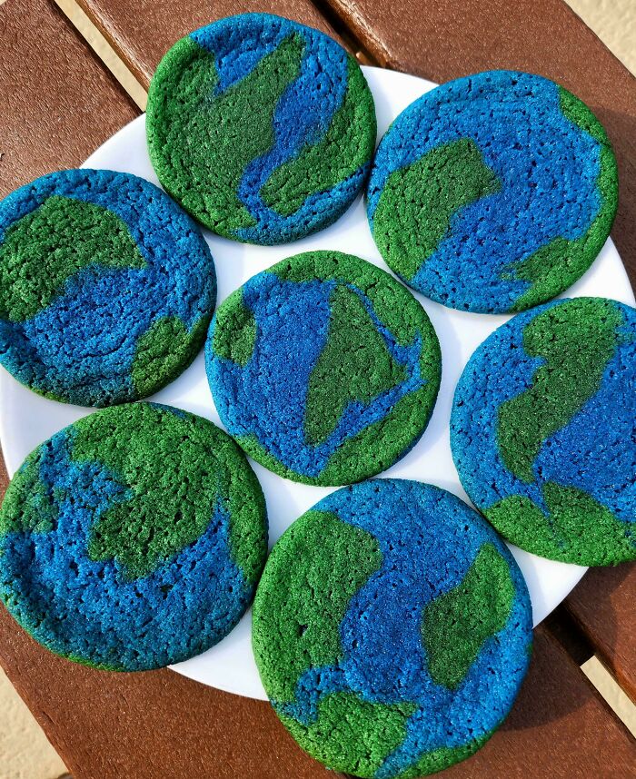 We Found 109 Bakers Who Took Dessert Decorating Way Too Seriously (And We’re Here For It)