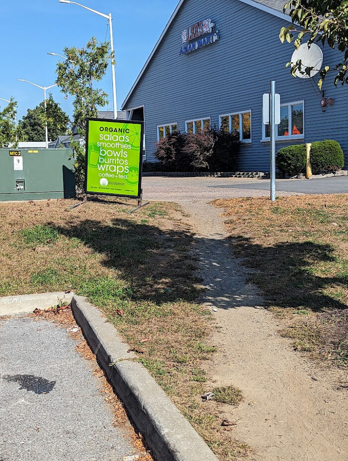 This Path Is So Popular, It Has Billboards Now