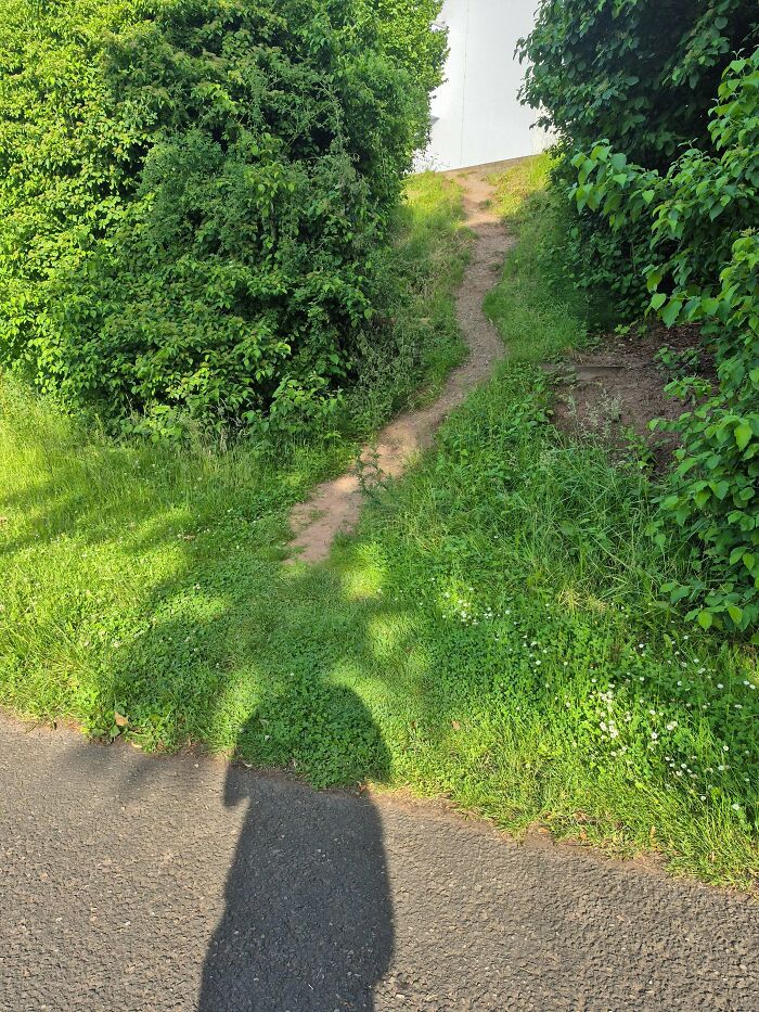 This Path Saves You 400 Meters To Your Hotel—Genius!