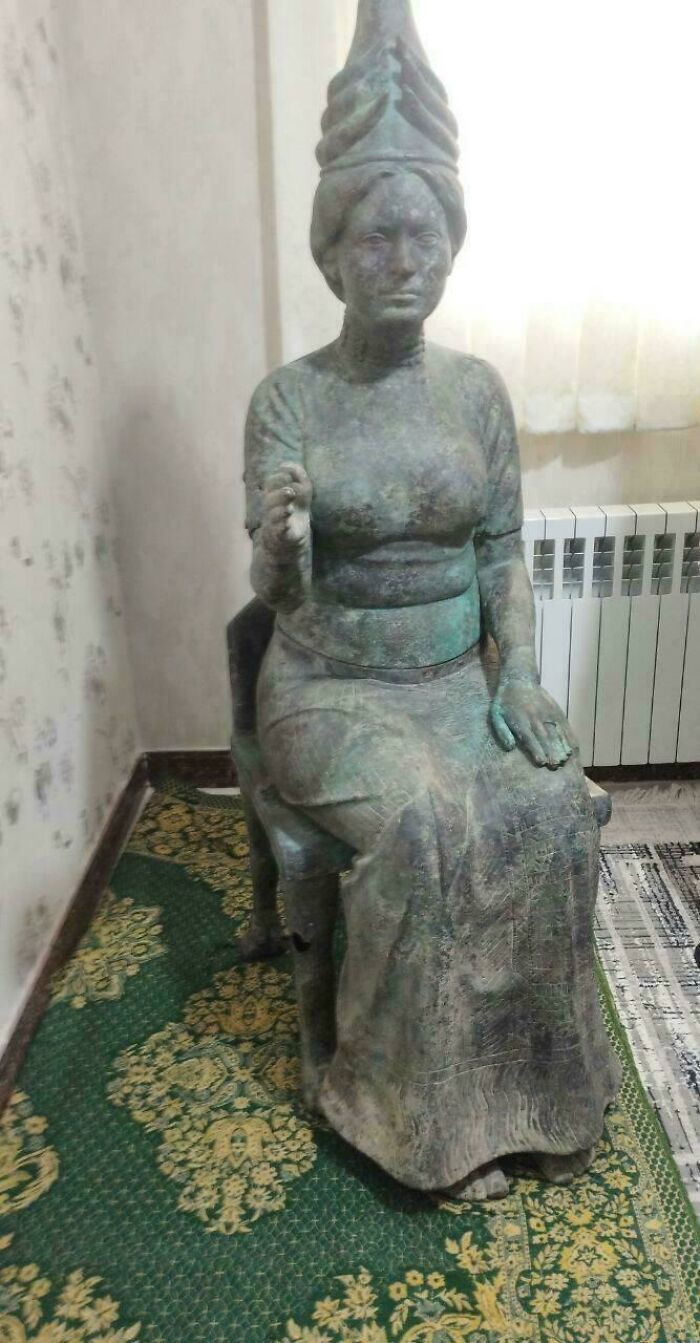 2,000-Year-Old Parthian Queen Statue Snatched By Police—No Smuggling Allowed!