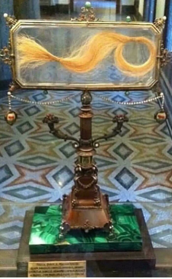 Lucrezia Borgia’s Hair? Yep, It’s On Display In Milan