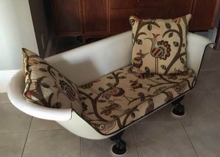 Bathtub Couch—For When You Want to Stay Clean and Comfy