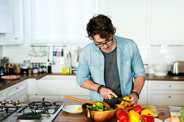 The Wildest 'Not Manly' or 'Not Feminine' Things People Have Heard (And They’re Hilarious)