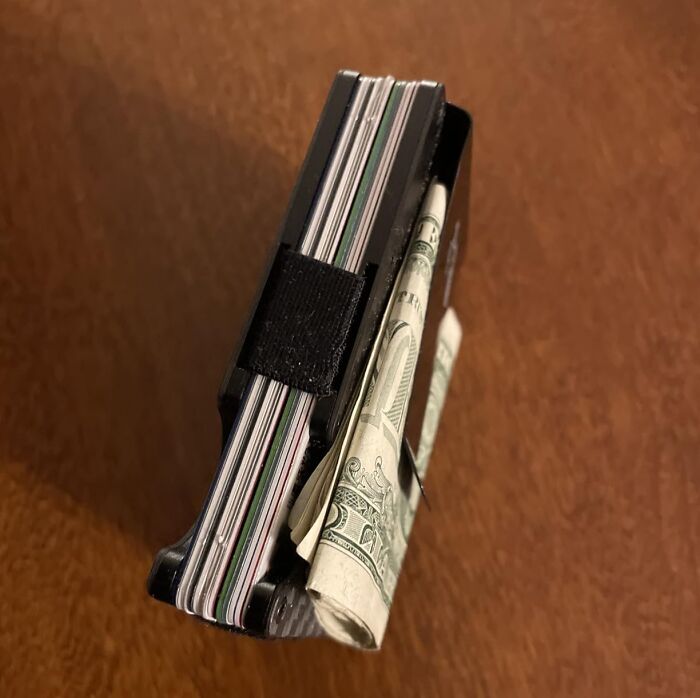 Say Goodbye To Bulky Wallets Filled With Old Receipts—This Minimalist Carbon Fiber Wallet Has Arrived To Save The Day