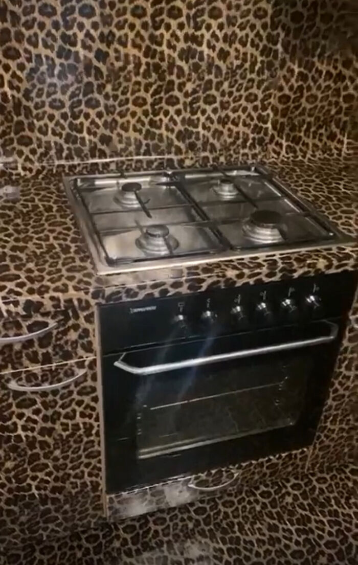These Real Estate Fails Are So Weird, You'll Wonder If They're Real