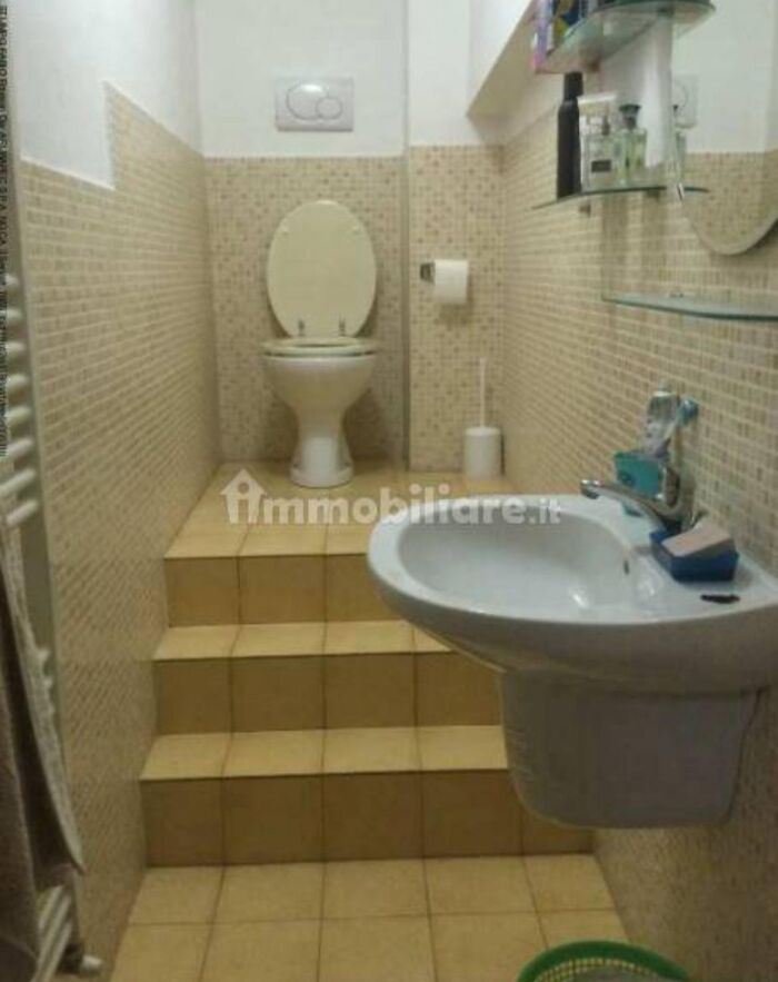These Real Estate Fails Are So Weird, You'll Wonder If They're Real