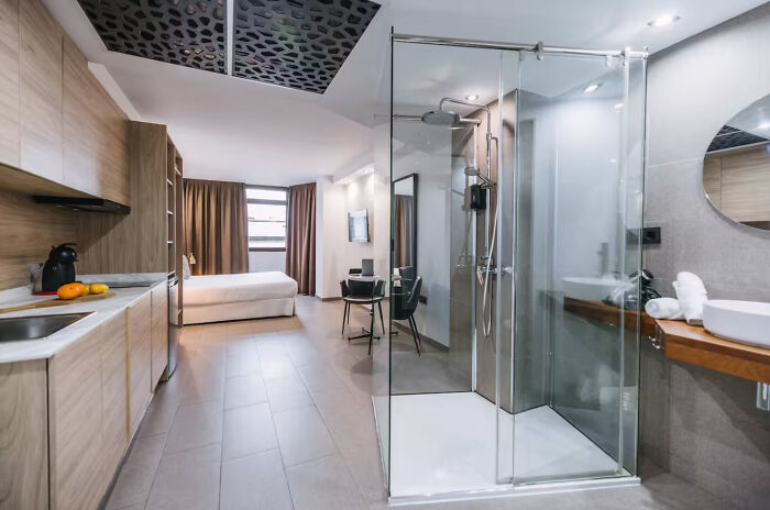 These Real Estate Fails Are So Weird, You'll Wonder If They're Real
