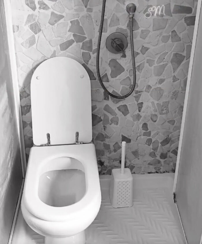These Real Estate Fails Are So Weird, You'll Wonder If They're Real