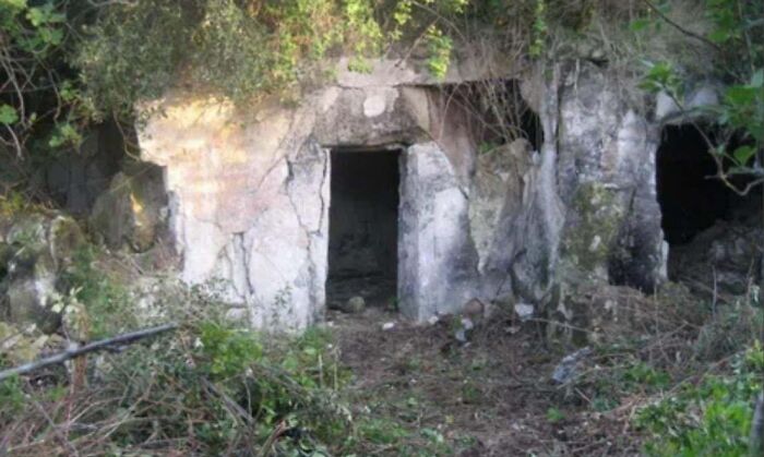 These Real Estate Fails Are So Weird, You'll Wonder If They're Real