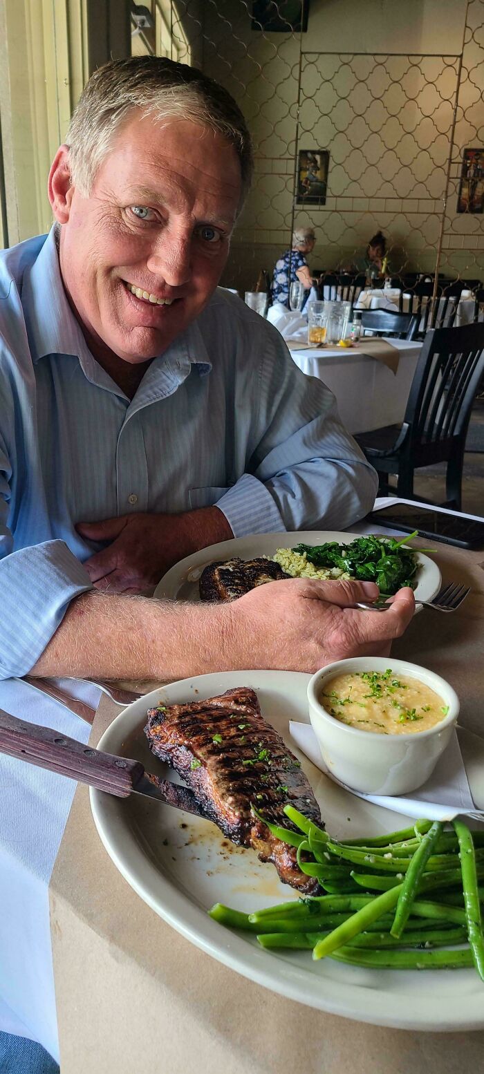 Free $100 Restaurant Gift Card + Steak Lunch = Dumpster Win!