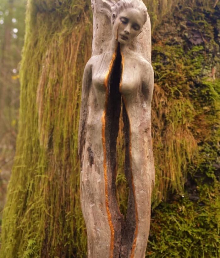 Wait, This Driftwood Art Literally Looks Like Nature Came to Life!