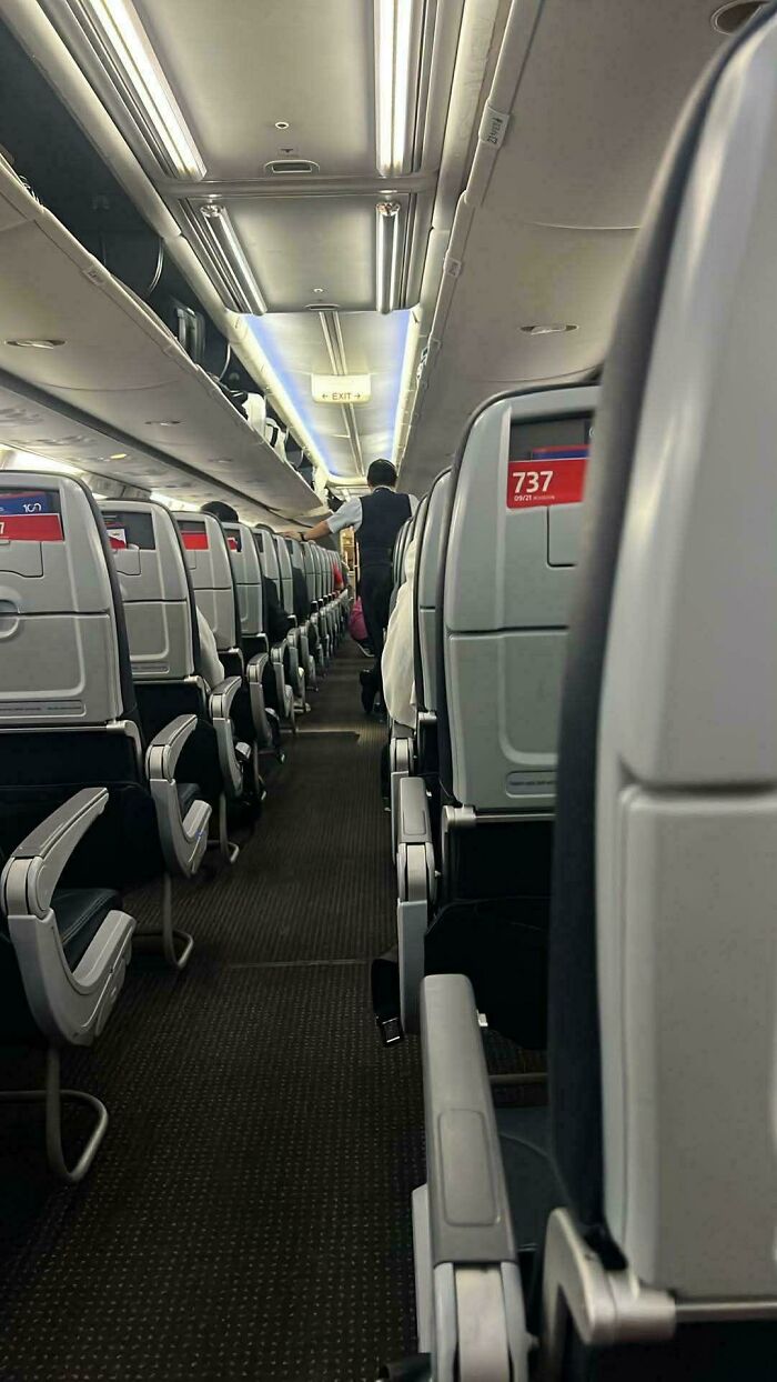 Flight Attendant Plays Seat Game and Wins Everyone’s Comfort