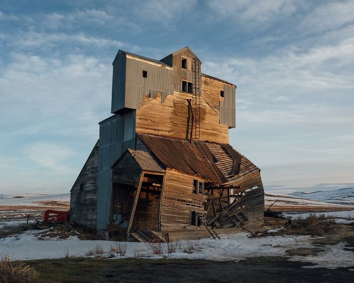 Let's Wander Through 55 Spooky Abandoned Spots in America!