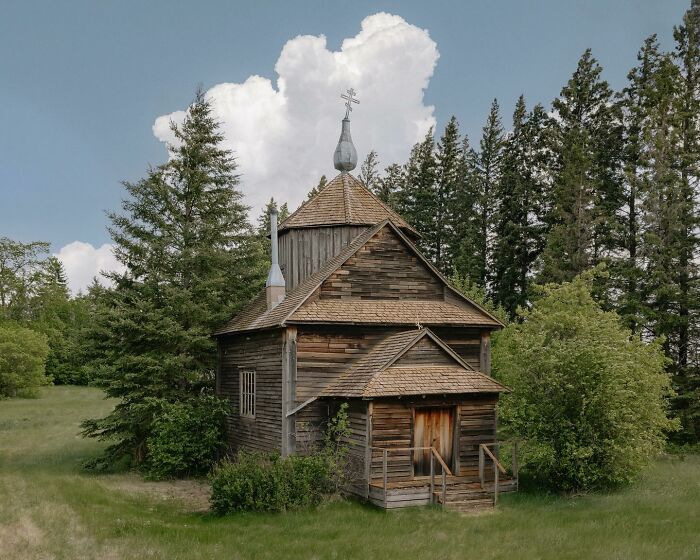 Let's Wander Through 55 Spooky Abandoned Spots in America!