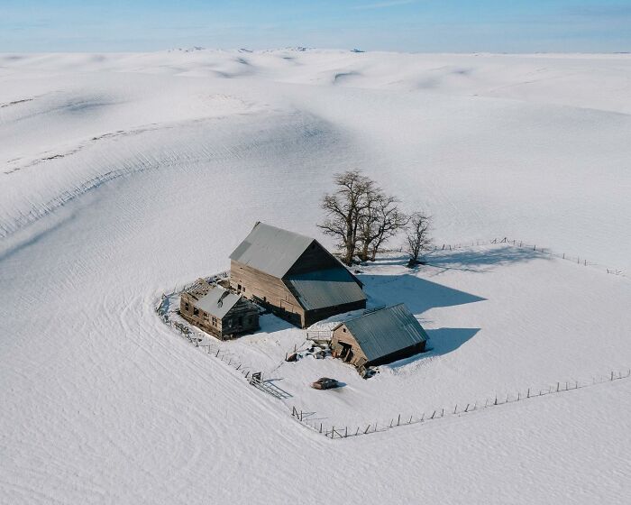 Let's Wander Through 55 Spooky Abandoned Spots in America!